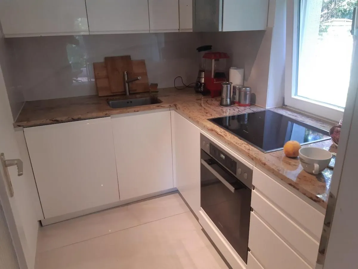 Sunny Garden Flat In Munich Lejlighed